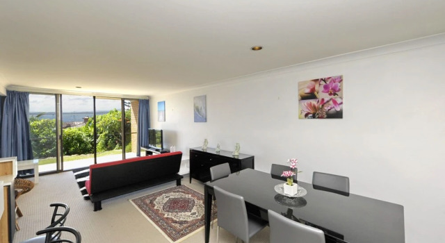 The Crest, Unit 5/6-8 Tomaree Road