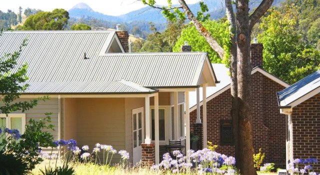 Коттедж Deluxe Marysville Garden Cottages