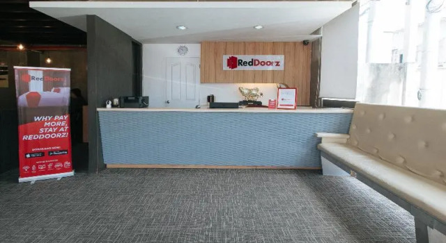 Reddoorz @ Insular Square Mandaue City