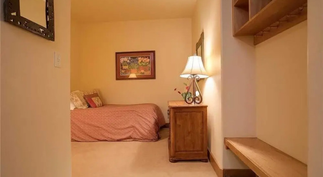 2206 Timberline Lodge, Trappeur's Crossing Apartment 2, Забронировать Апартаменты/квартира Отели Стимбот-Спрингса с парковкой, рядом с Preview Ski Lift, Парковка