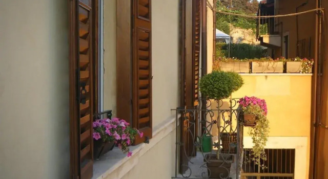 B&B Verona Centro, Забронировать Отель «постель и завтрак» Отели Вероны с парковкой, рядом с Римский амфитеатр, Парковка
