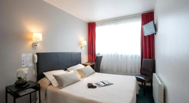 Двухместный номер Standard Bristol Logis CitHotel Périgueux Centre