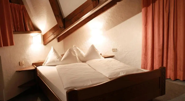 Двухместный номер Standard Hotel Weisses Lamm