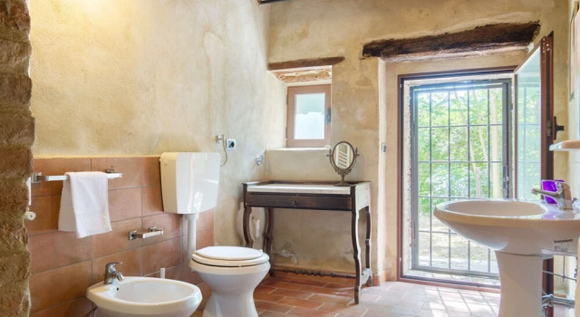 Secluded Holiday Home in Perugia With Swimming Pool, Varaa Hotelli Perugia Umbria
