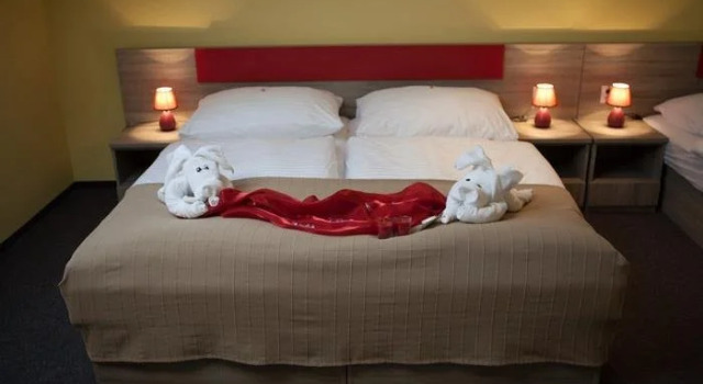 F - Team Hotel, Rezervovat Hotel Hotely v Žilinský kraj s parkováním, Parkování