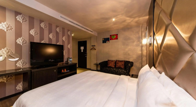 The River Fashion Hotel
