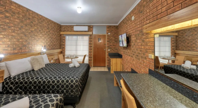 The Cottage Motor Inn Albury CBD, Забронировать Дом для отпуска Виллы Олбери, рядом с Hume and Hovell Walking Track Trailhead, Вилла