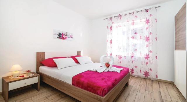Amazing Home in Razanac With 2 Bedrooms and Wifi