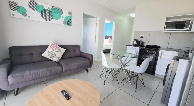 Апартаменты Deluxe с 2 комнатами MINT Express Sandton View
