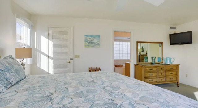 Beachfront San Diego Condo w/ Patio on the Bay!, Забронировать Апартаменты/квартира Апартаменты Сан-Диего, рядом с The Promenade at Pacific Beach, Апартаменты/квартира