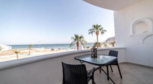 Полулюкс Deluxe Hotel & Suites El Moro