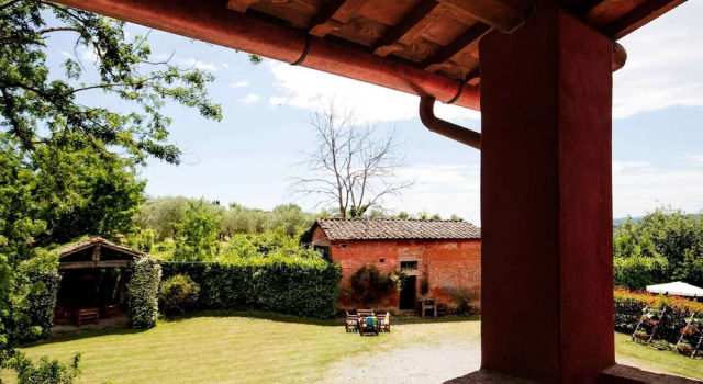 Коттедж Apartment with large garden and pool on the hills of Pisa