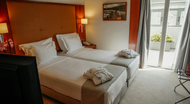 Hotel Dom Carlos Liberty, Забронировать Отель Санту-Антониу Лиссабон, рядом с Концертный зал Coliseu dos Recreios
