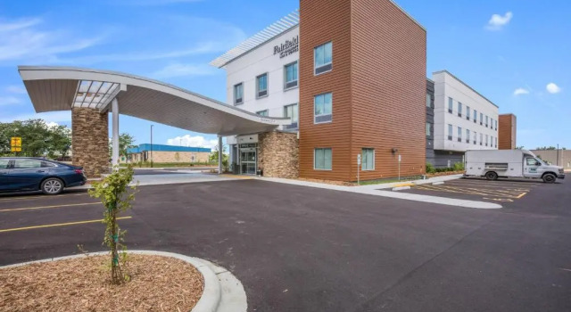 Fairfield Inn & Suites Whitewater, Buchen Sie Hotel Whitewater Wisconsin