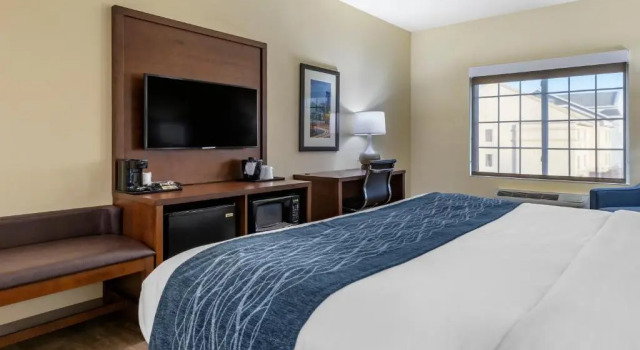 Номер Standard Comfort Inn & Suites High Point - Archdale