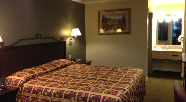 Gilroy Inn