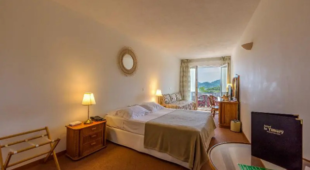 Трёхместный номер Standard с балконом и с видом на море Hotel Le Tilbury