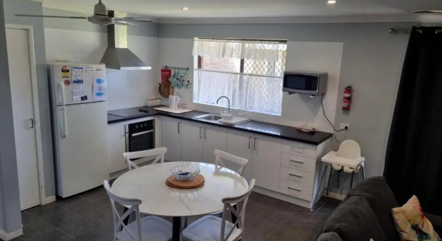 Шале Unit 16, 2 Casuarina Crescent, Ocean Beach Chalets