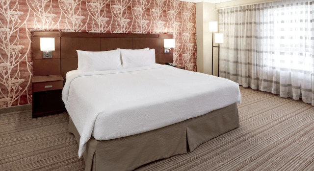 Courtyard Calgary Airport, Rezerwuj Hotel Hotele w Calgary Region z parkingiem, Parking