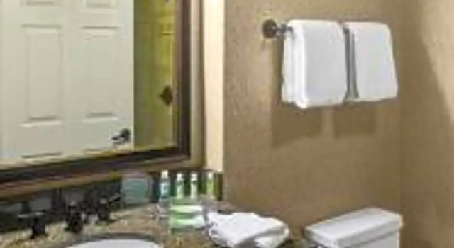 Двухместный номер Standard Holiday Inn Express Hotel & Suites Atlanta Buckhead by IHG