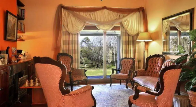 Onze Rust Guesthouse, Забронировать Отель Penhill Стелленбос