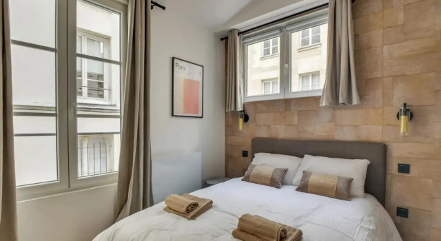 141-Suite Klein, townhouse style APT, Marais, Paris, Забронировать Апартаменты/квартира Париж Иль-де-Франс, рядом с Станция метро Rambuteau