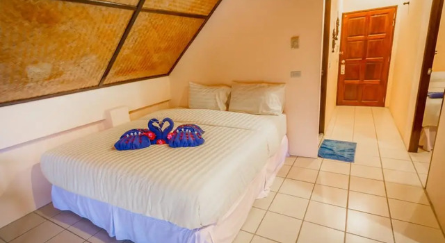 Семейный номер Standard Пентхаус с балконом Laguna Beach Club Resort