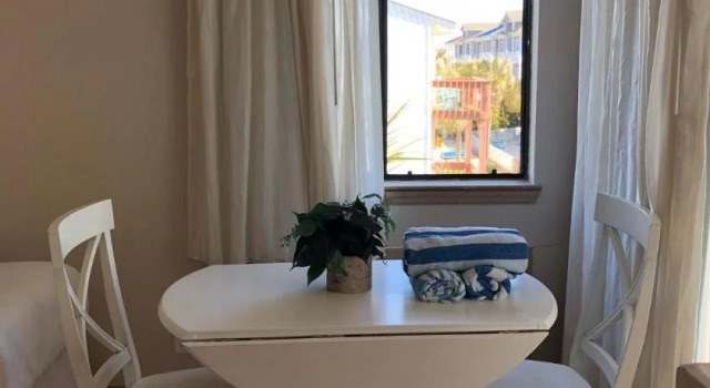 The Winds Resort Beach Club, Забронировать Курортный отель Ошен-Айл-Бич Северная Каролина, рядом с Гольф-клуб Brick Landing Plantation
