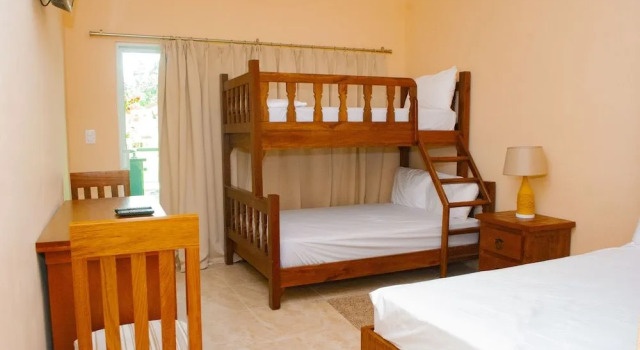 Rancho Turístico Doña Callita, Book Hotel Hotels in Hato Mayor with Parking, Parking