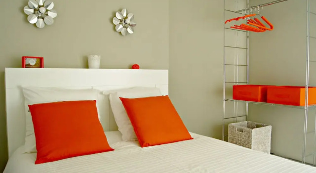 Little Suite - Ferdinand, Забронировать Отель Отели Лилля с парковкой, рядом с Chambre de Commerce, Парковка
