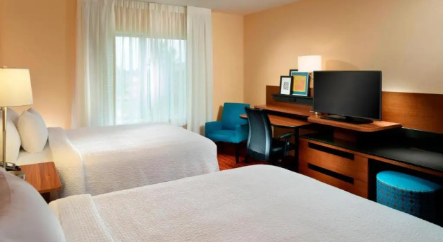 Четырёхместный номер Standard Fairfield Inn & Suites by Marriott Fayetteville North
