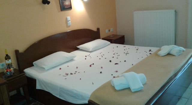 Hotel Themisto, Book Hotel Diakopto Achaia