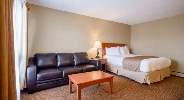 West Edmonton Motor Inn