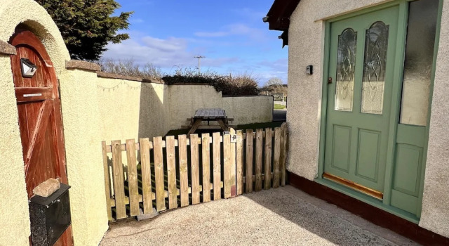 Ty Efail Cottage, Mountain Views & Secure Garden, Book Feriehus Llanddona Anglesey