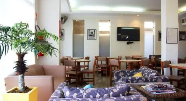 Hotel Fenix, Забронировать Отель Отели Олимпии с парковкой, Парковка