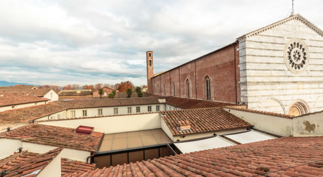 Casa Uccia in Lucca With 1 Bedrooms and 1 Bathrooms