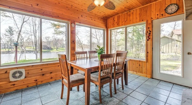 Lake Wissota Home w/ Private Dock + Fire Pit!, Prenota Hotel Lake Wissota Stati Uniti