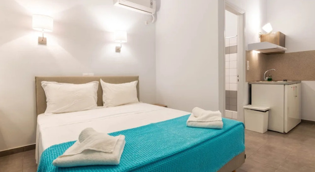 Двухместная студия с балконом и с видом на море Georgia Apartments