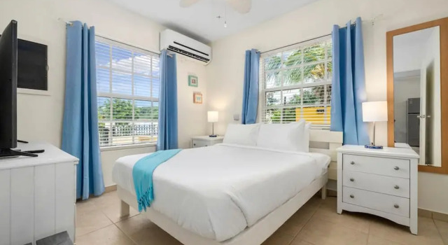 Cute Cozy 3BR Great Location, Varaa Hotelli Noord Aruba