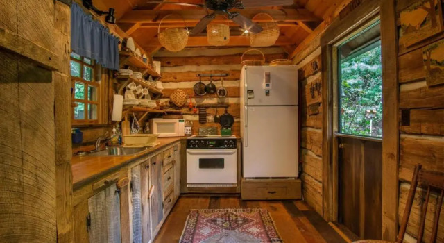 Коттедж Aunt Babbies Cabin · Aunt Babbies Cabin