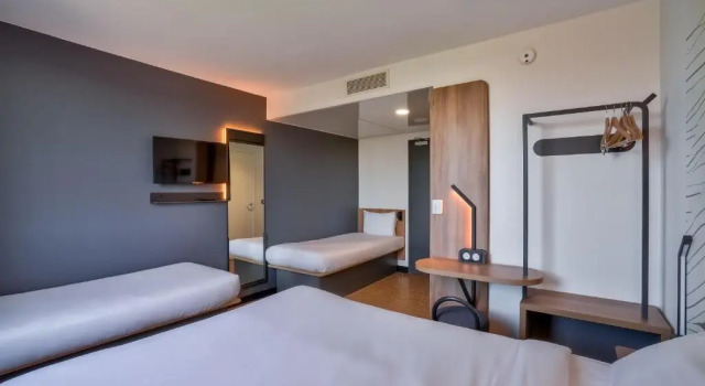 Четырёхместный номер B&B HOTEL Paris Créteil