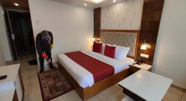 Двухместный номер Deluxe с балконом Abhilashi Residency & Spa - Centrally Heated & Air Cooled
