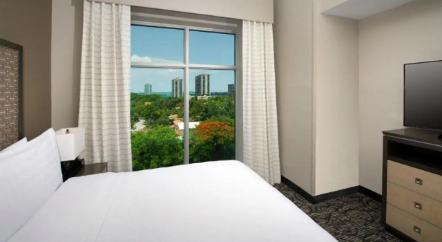 Двухместный люкс c 1 комнатой Homewood Suites by Hilton Miami Downtown/Brickell