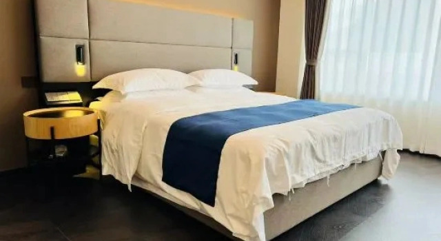 Suite Huacai Hotel