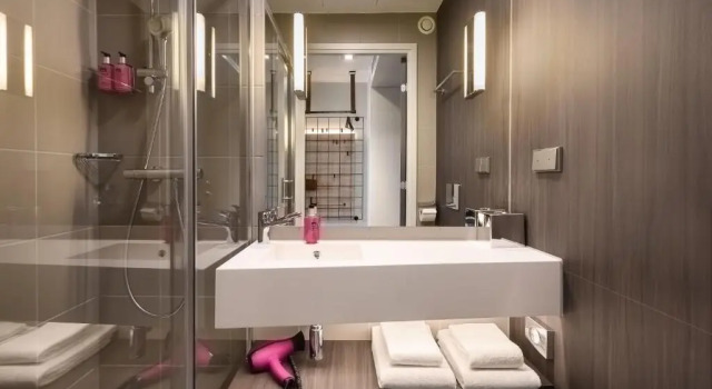 Двухместный номер Standard Moxy Dresden Neustadt