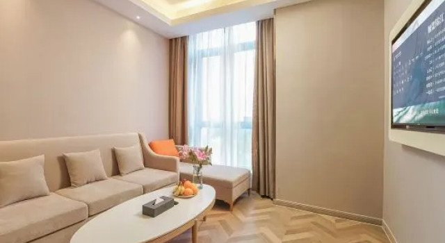 Люкс Deluxe Vienna Hotel (Shanghai Baoshan Huahe Road Branch)