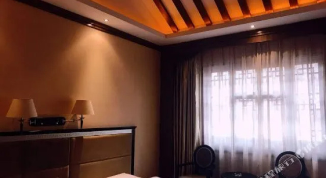 Chuxiong Yishang Rugu Inn