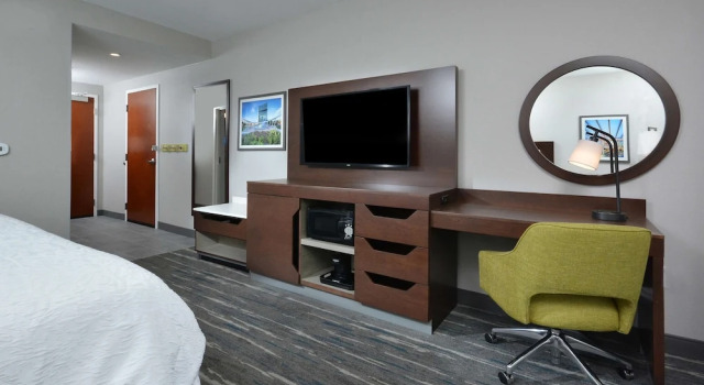 Двухместный номер With Microwave / Fridge Hampton Inn & Suites Charlotte North I 485