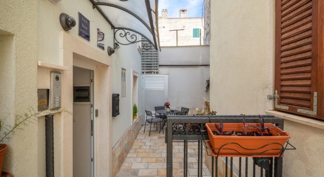 2 - Luxury Studio With Terrace in Heart of Split, Prenota Appartamento Splitska 