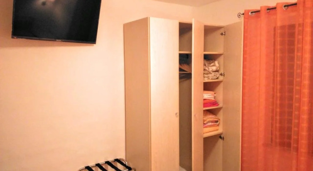 BB Vetralla, Book Hotel Hoteller i Fabriano med parkering, Parkering